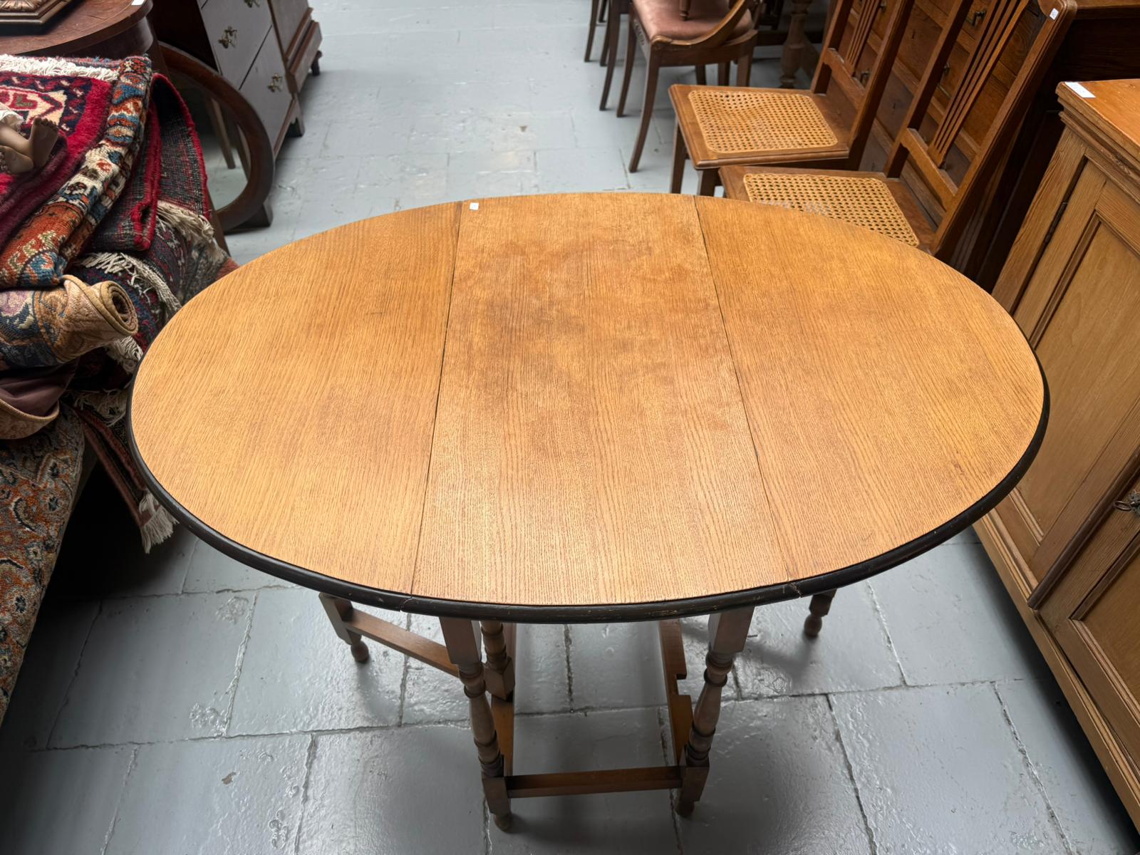 Table à rabat en chêne