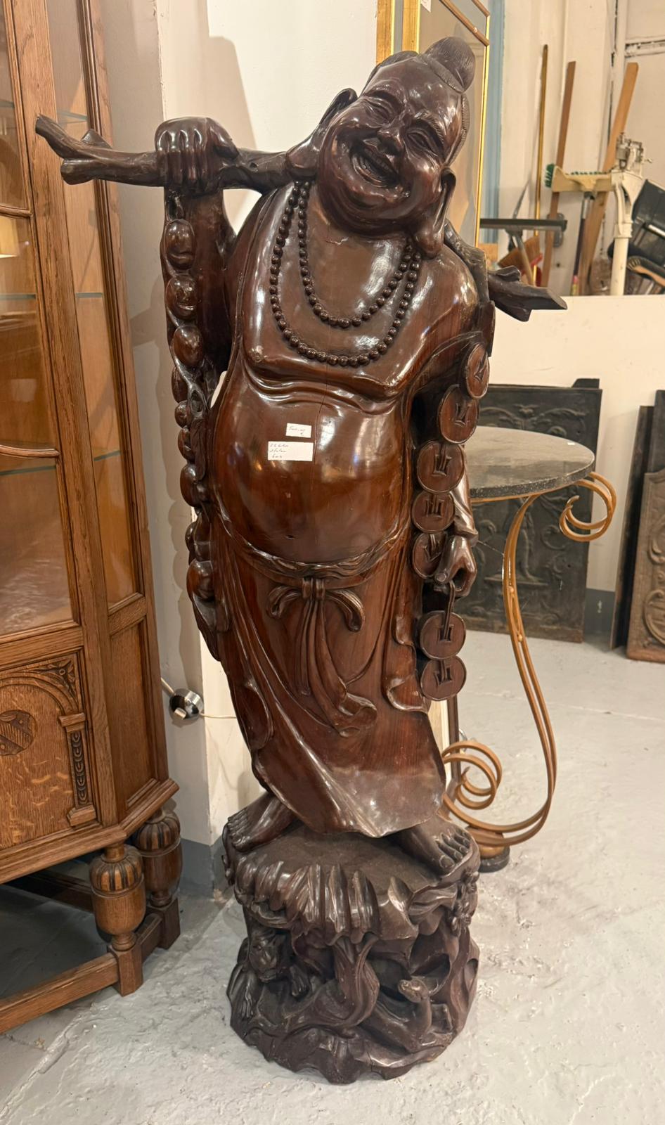 Statue de Bouddha en bois massif